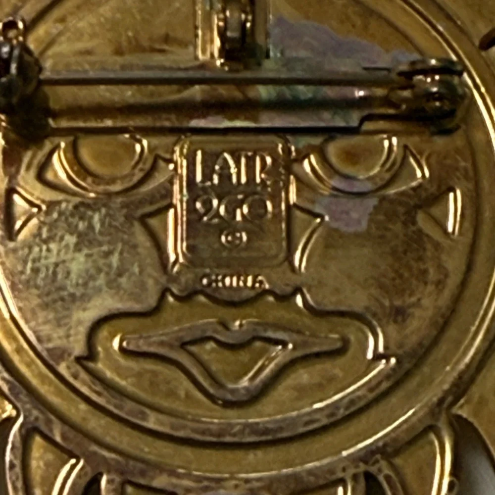 Vintage lunch at the Ritz- Sunburst Brooch with Sunglasses. - Picture 7 of 7